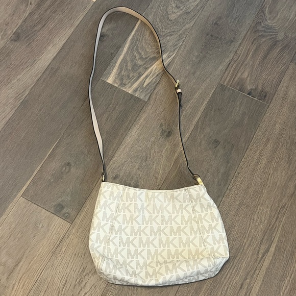 MICHAEL Michael Kors crossbody - Picture 1 of 11